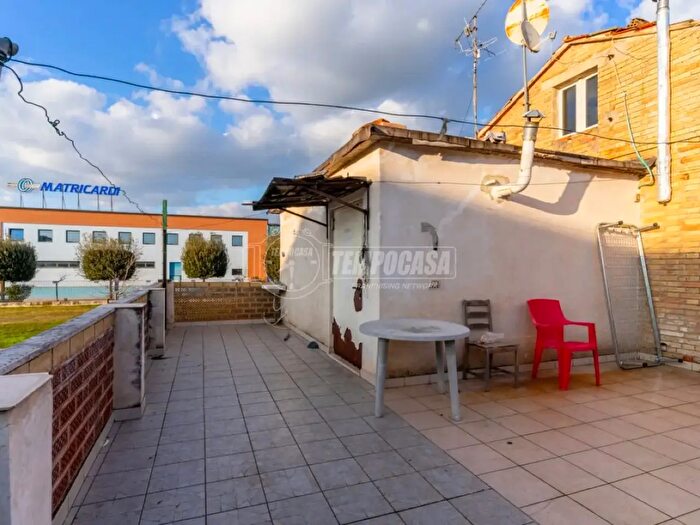 Appartamento quadrilocale in vendita in Via della Maggiola a, Montecosaro