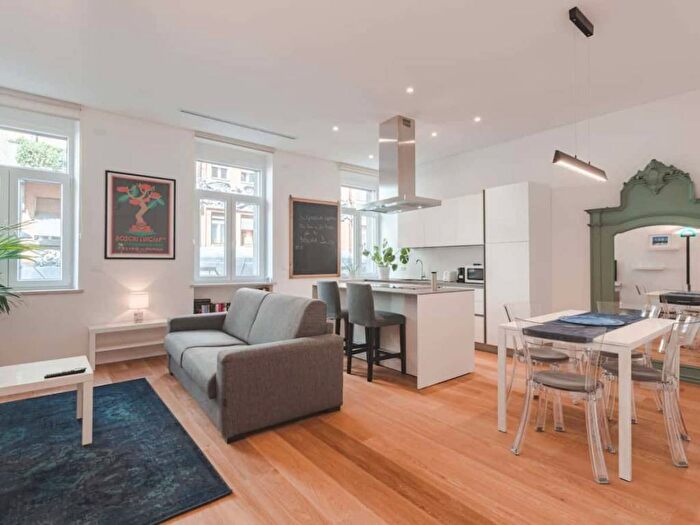 Appartamento trilocale in affitto in Via della Raffineria, Largo Barriera Ospedale Maggiore, Trieste