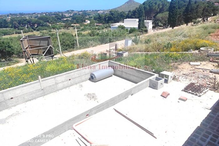 Casa con 10 locali in vendita in Alcamo