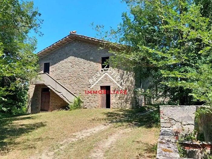 Appartamento con 14 locali in vendita in Santa Maria di Burano, Gubbio