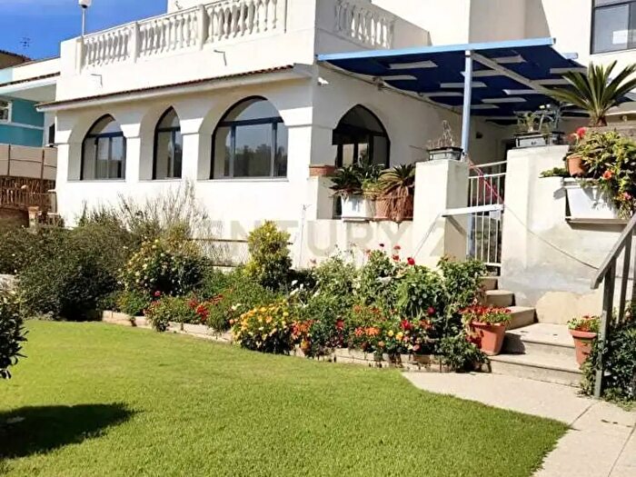 Casa con 10 locali in vendita in Via Lido, Sciacca