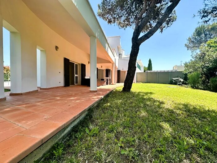 Casa con 9 locali in vendita in Rosignano Marittimo