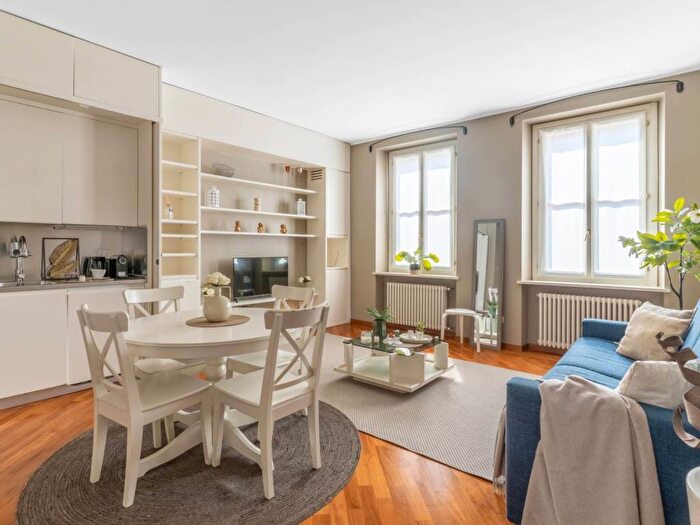 Appartamento bilocale in affitto in Via Marco Polo, Porta Nuova, Milano