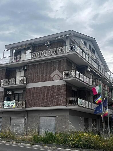 Appartamento trilocale in vendita in Via Francia, Albano Laziale