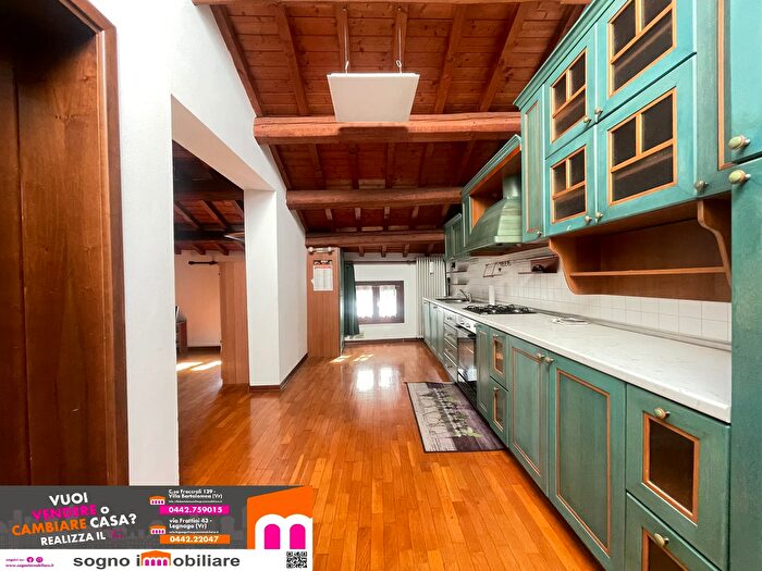 Appartamento trilocale in vendita in Via Giacomo Matteotti, Montagnana