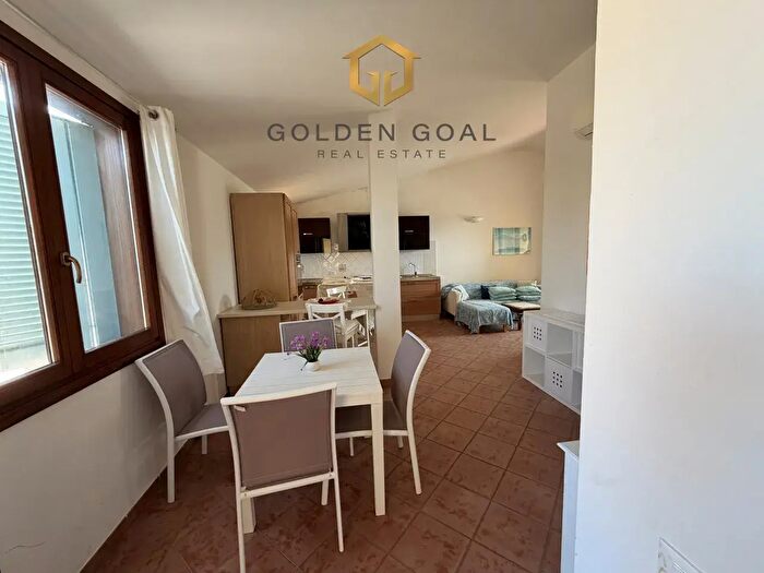 Appartamento trilocale in vendita in Viale Pietro Nenni, Loiri Porto San Paolo