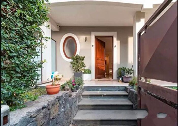 Casa con 6 locali in vendita in Via Provinciale, Santa Venerina