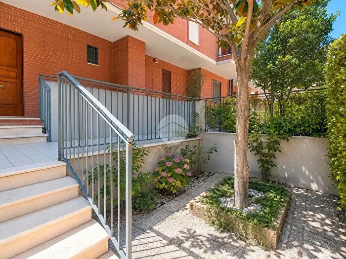 Casa con 5 locali in vendita in Via Pietro Egidi, Lucera