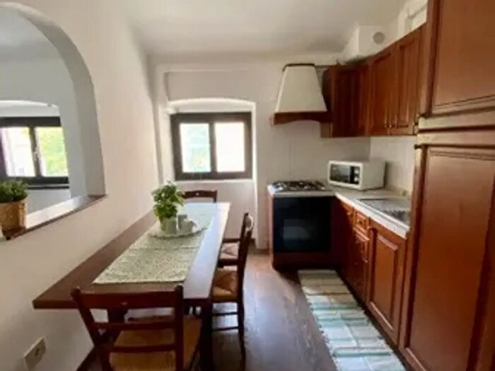 Appartamento bilocale in affitto in Via Filippo Zamboni, Trieste