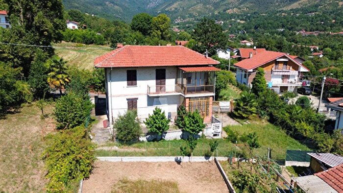 Casa quadrilocale in vendita in Via Sis, Val Della Torre