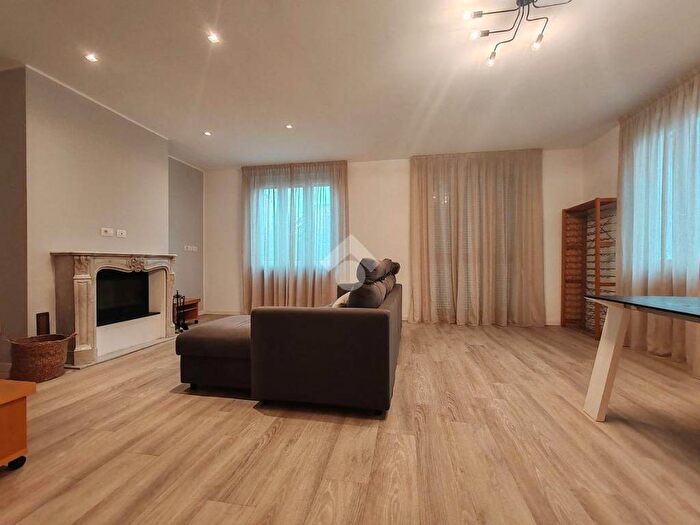 Appartamento trilocale in affitto in Via dei pioppi, Centro, Opera