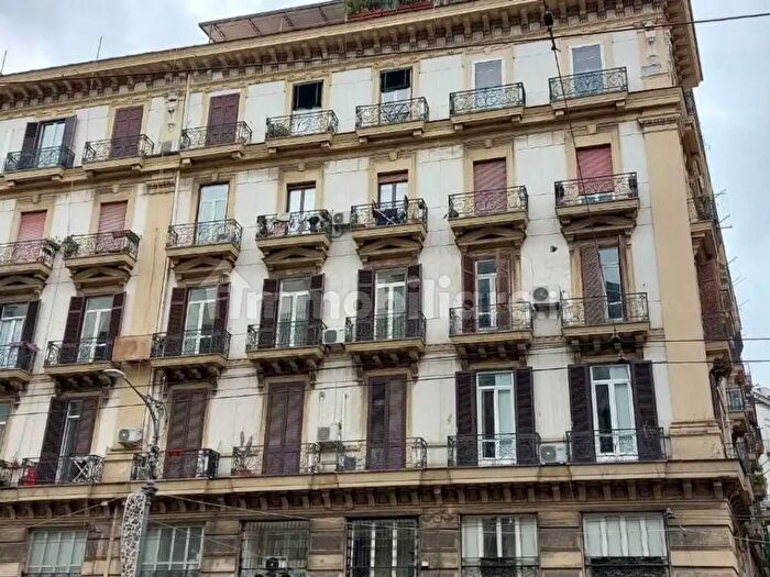 Appartamento quadrilocale in vendita in Napoli