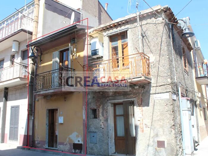 Casa trilocale in vendita in Via Millimaci, Moio Alcantara