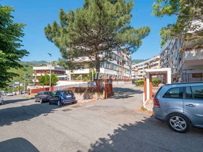 Appartamento quadrilocale in vendita in Via Ernesto Cianciolo E, Messina