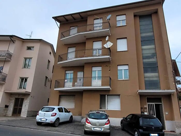 Appartamento quadrilocale in vendita in Via IV Novembre, San Venanzo