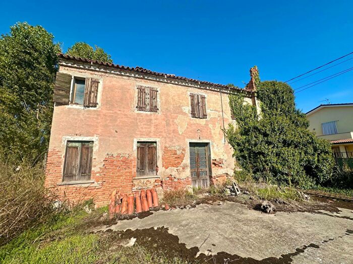 Casa con 5 locali in vendita in Via Vallancon Sud, Ospedaletto Euganeo