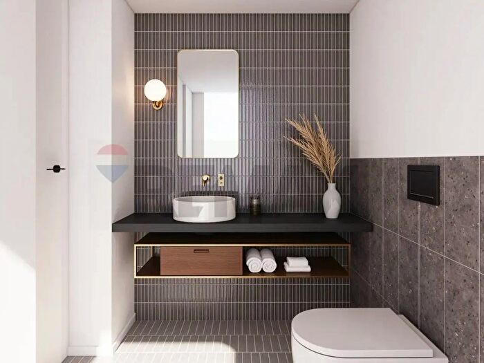 Appartamento con 5 locali in vendita in Via Sante Verrucci, Grotte Di Castro