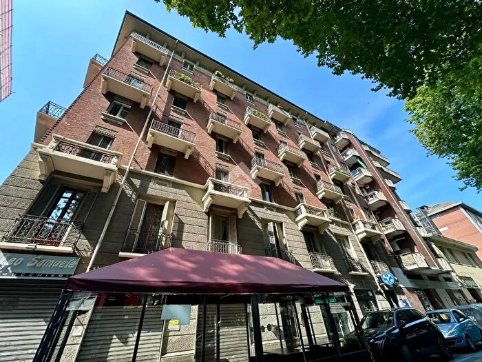 Appartamento trilocale in vendita in Corso Regina Margherita, Torino