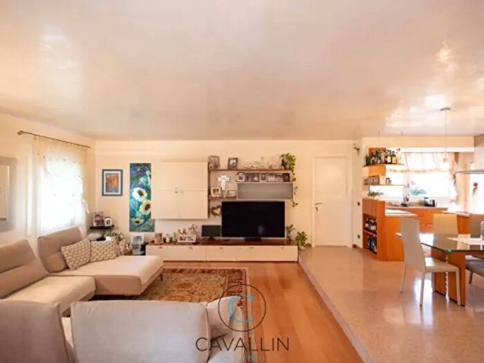 Casa con 6 locali in vendita in Via Giuseppe Toniolo, Istrana