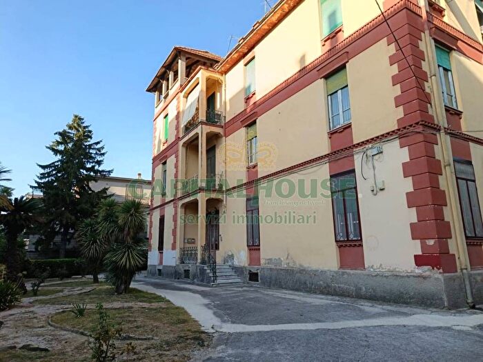 Appartamento con 5 locali in vendita in Via Tescione Gennaro, Puccianiello, Caserta