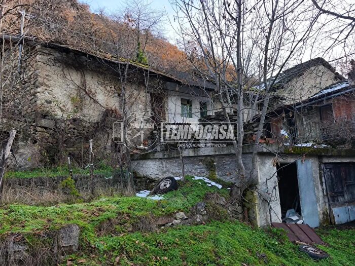 Appartamento con 10 locali in vendita in Frazione Cartesanaz, Roisan