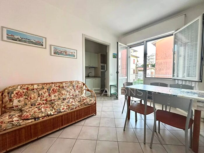 Appartamento trilocale in vendita in Via Aquileia ° Vicolo, Jesolo