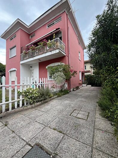 Casa trilocale in vendita in Viale Zavagli, Rimini