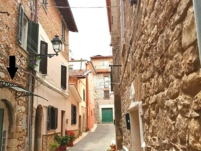 Appartamento trilocale in vendita in Vicolo dell Arpia, Sezze