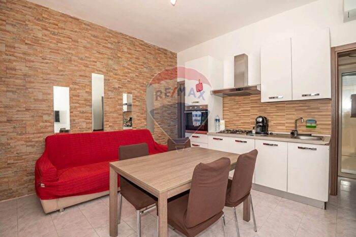 Appartamento trilocale in vendita in Viale Autonomia, Caltagirone