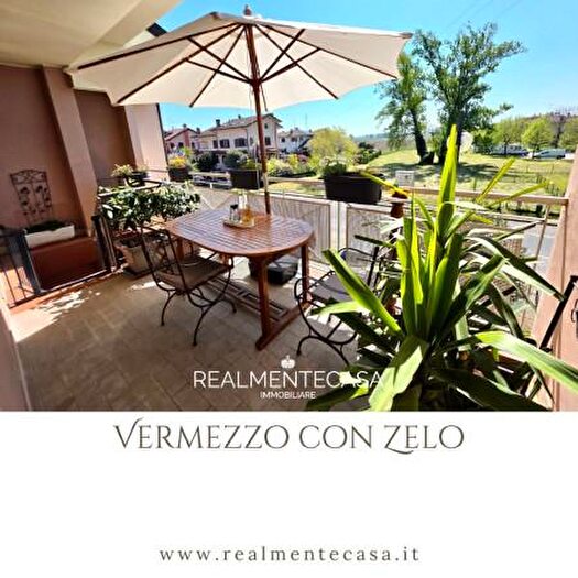 Casa con 5 locali in vendita in Via Visconti, Vermezzo con Zelo