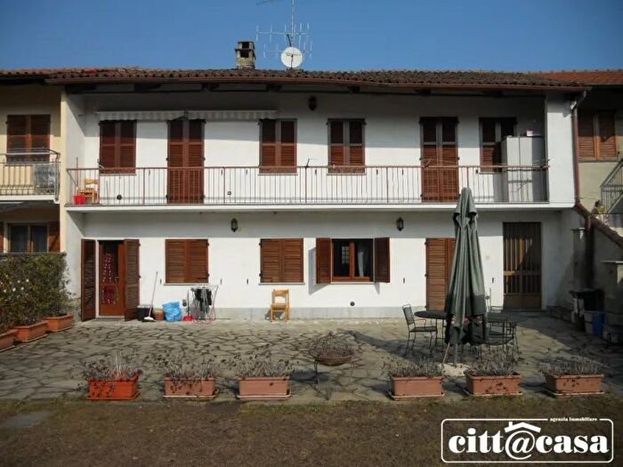 Casa con 7 locali in vendita in Chivasso