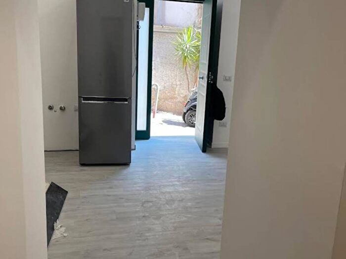 Appartamento bilocale in affitto in Via Arco Mirelli, Piazza Amedeo Parco Margherita, Napoli
