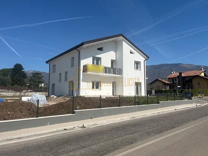 Casa quadrilocale in vendita in Via Monte Pasubio, Piovene Rocchette