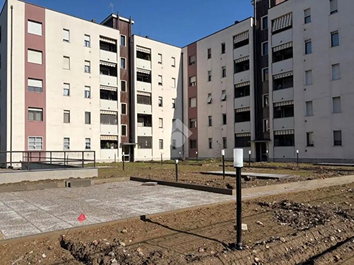 Appartamento bilocale in vendita in Via della Liberazione, Pero