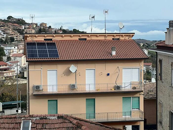 Appartamento con 5 locali in vendita in Manzoni, Fermo