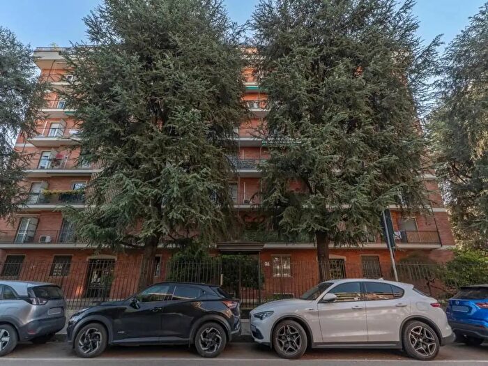 Appartamento bilocale in vendita in Via Felice Venosta, Milano