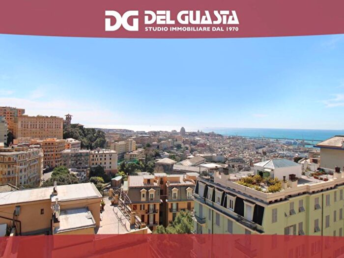 Appartamento con 6 locali in affitto in Via Sinibaldo Scorza, Castelletto, Genova