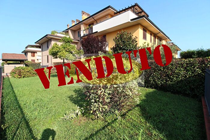 Appartamento trilocale in vendita in Via Giorgio Amendola, San Martino In Strada