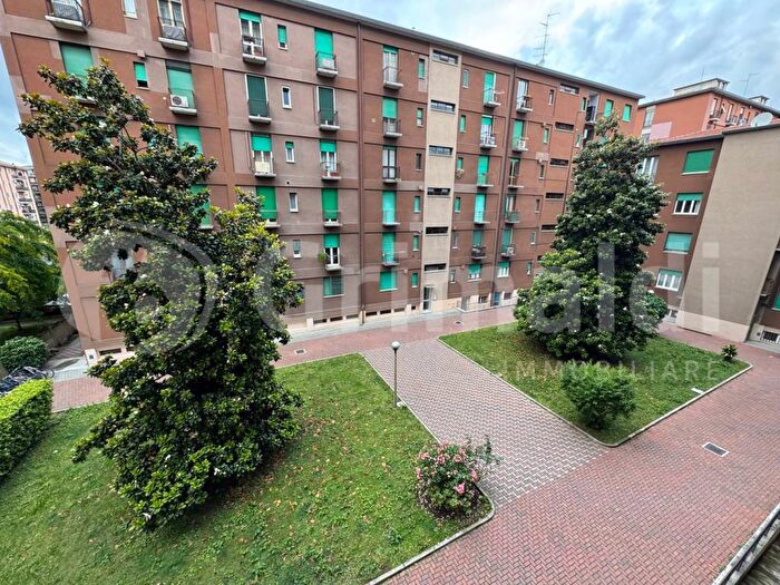 Appartamento trilocale in affitto in Via Paolo Rotta, Niguarda, Milano