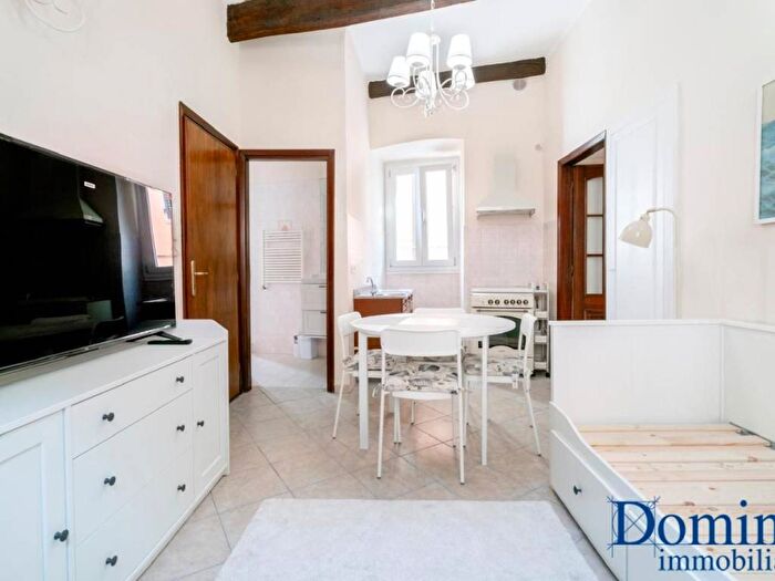 Appartamento quadrilocale in affitto in Piazza Bastione, Centro, Massa