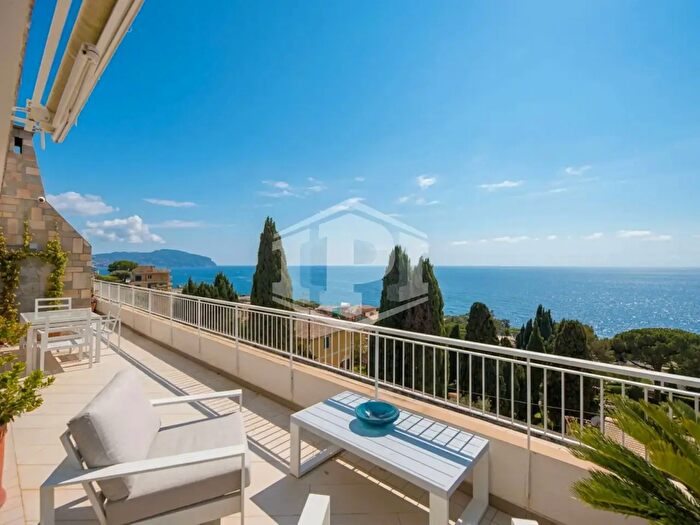 Appartamento con 6 locali in vendita in Via dei Floricoltori, Genova