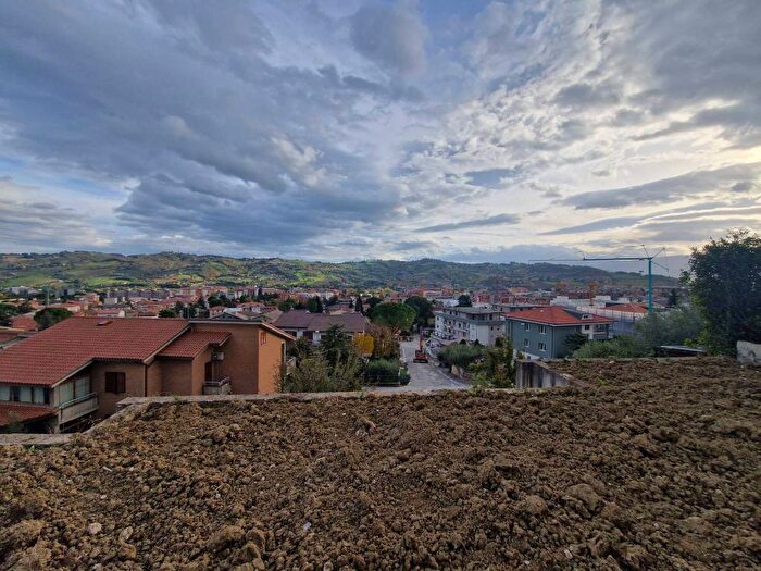 Appartamento trilocale in affitto in Via Portanova, Centro, Tolentino