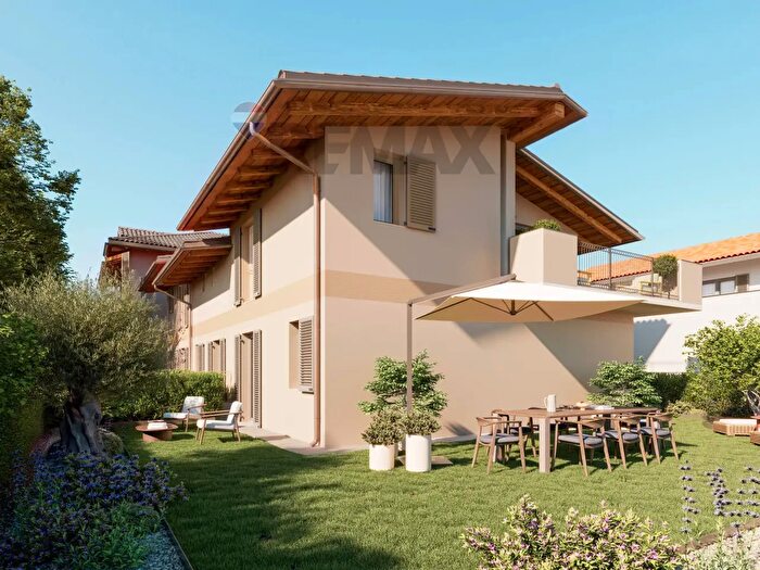 Casa trilocale in vendita in Via Felice Gajo, Parabiago