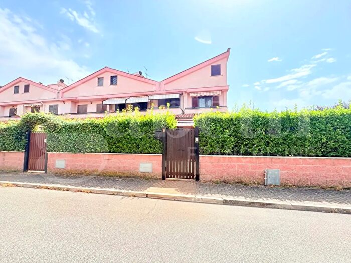 Casa con 5 locali in vendita in Via San Domenico, Colleferro