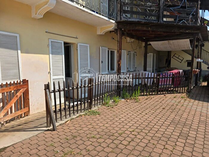 Casa con 8 locali in vendita in Via del Bruccio, Carmagnola