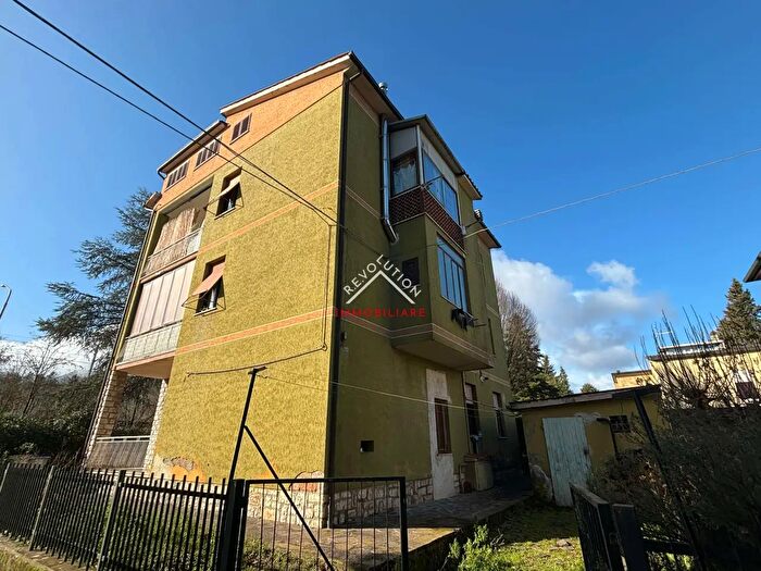 Appartamento con 5 locali in vendita in Via Isonzo, Umbertide