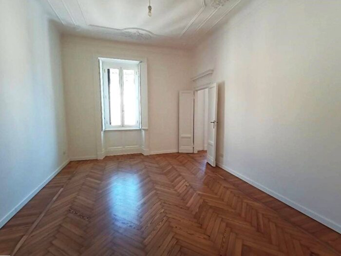 Appartamento trilocale in affitto in Via Spartaco, Montenero, Milano