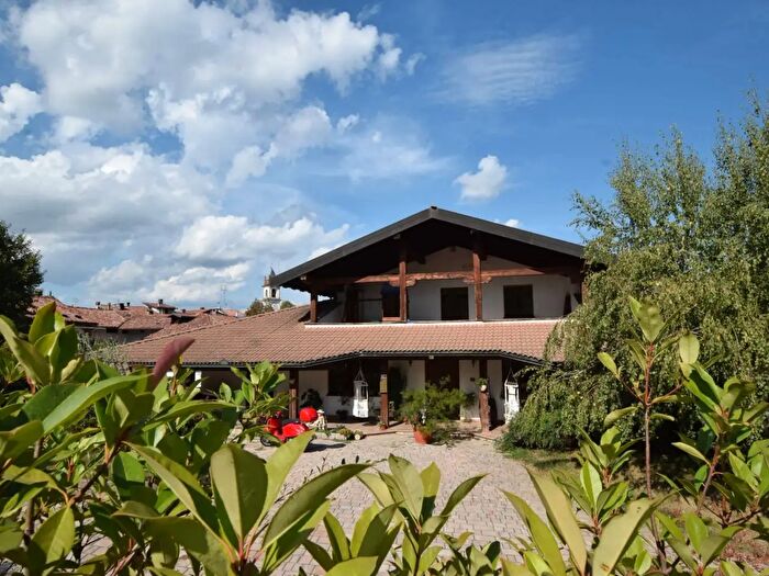 Casa con 5 locali in vendita in Frazione Poggi Santo Spirito, Ceva