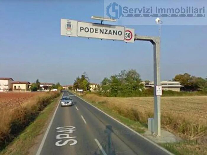 Casa con 6 locali in vendita in Podenzano