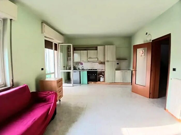 Appartamento trilocale in vendita in Via Indipendenza, Broni